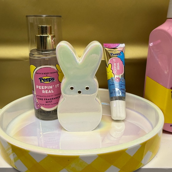 B&BW x PEEPS Marshmallow Bunny Body Care Tray and accessories bundle - Picture 2 of 9